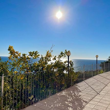 Villetta Sole Mare Santo Stefano al Mare Eksteriør billede